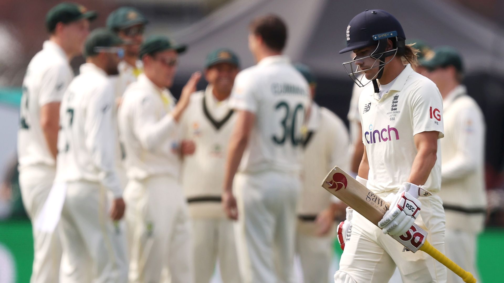 Batting slump leaves England in trouble despite late wickets