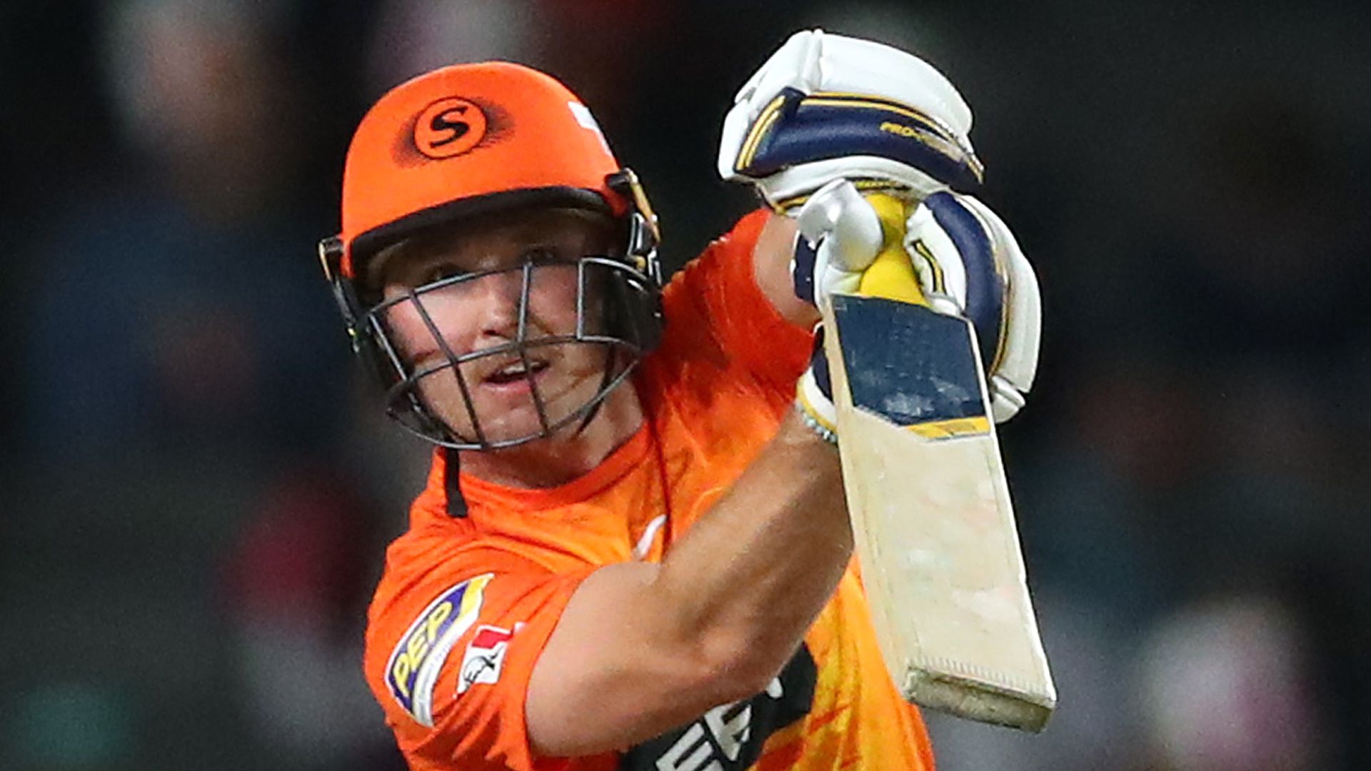 Evans smashes Scorchers out of trouble to win BBL