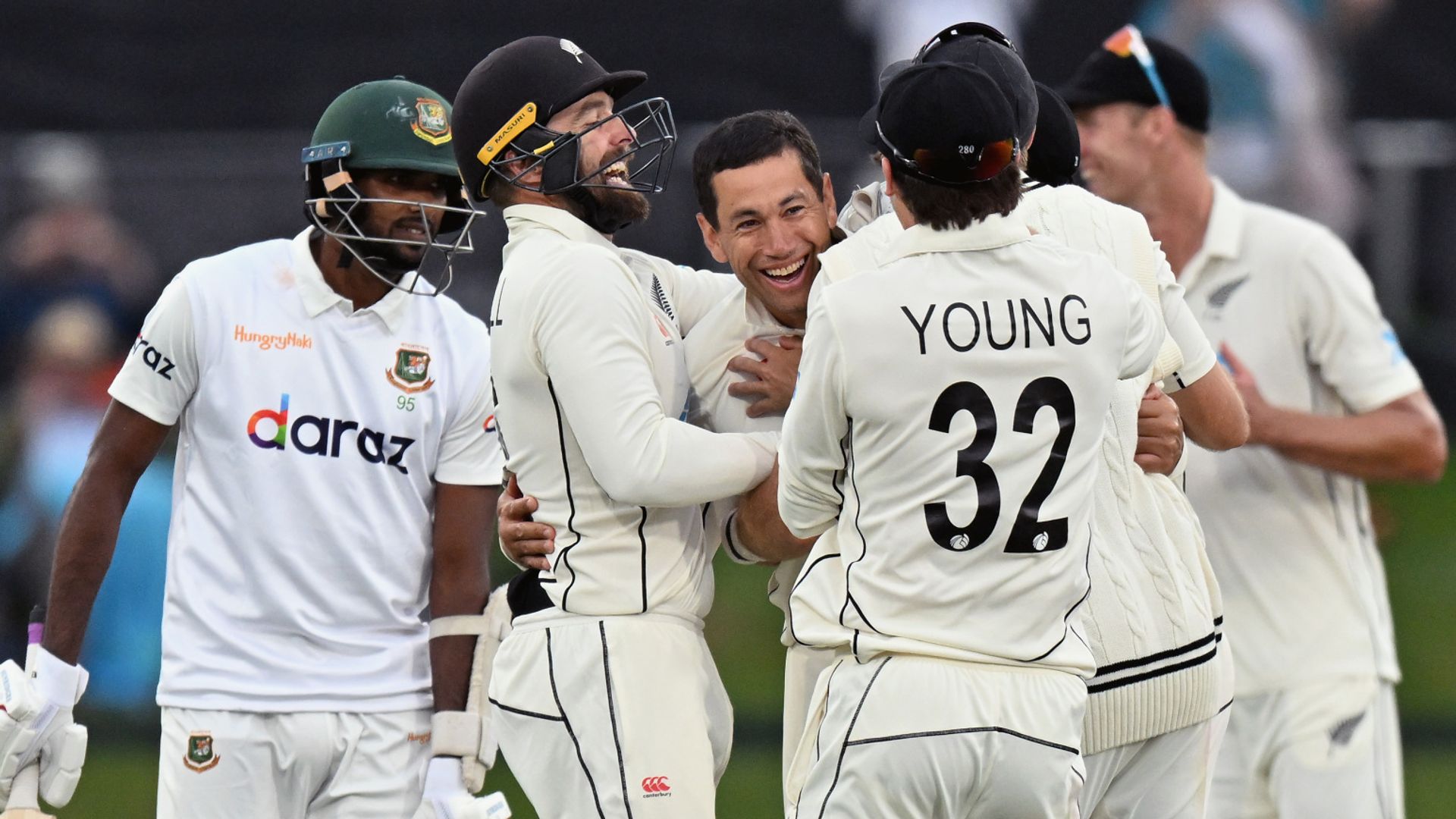Taylor ends Test career with winning wicket as NZ crush Bangladesh