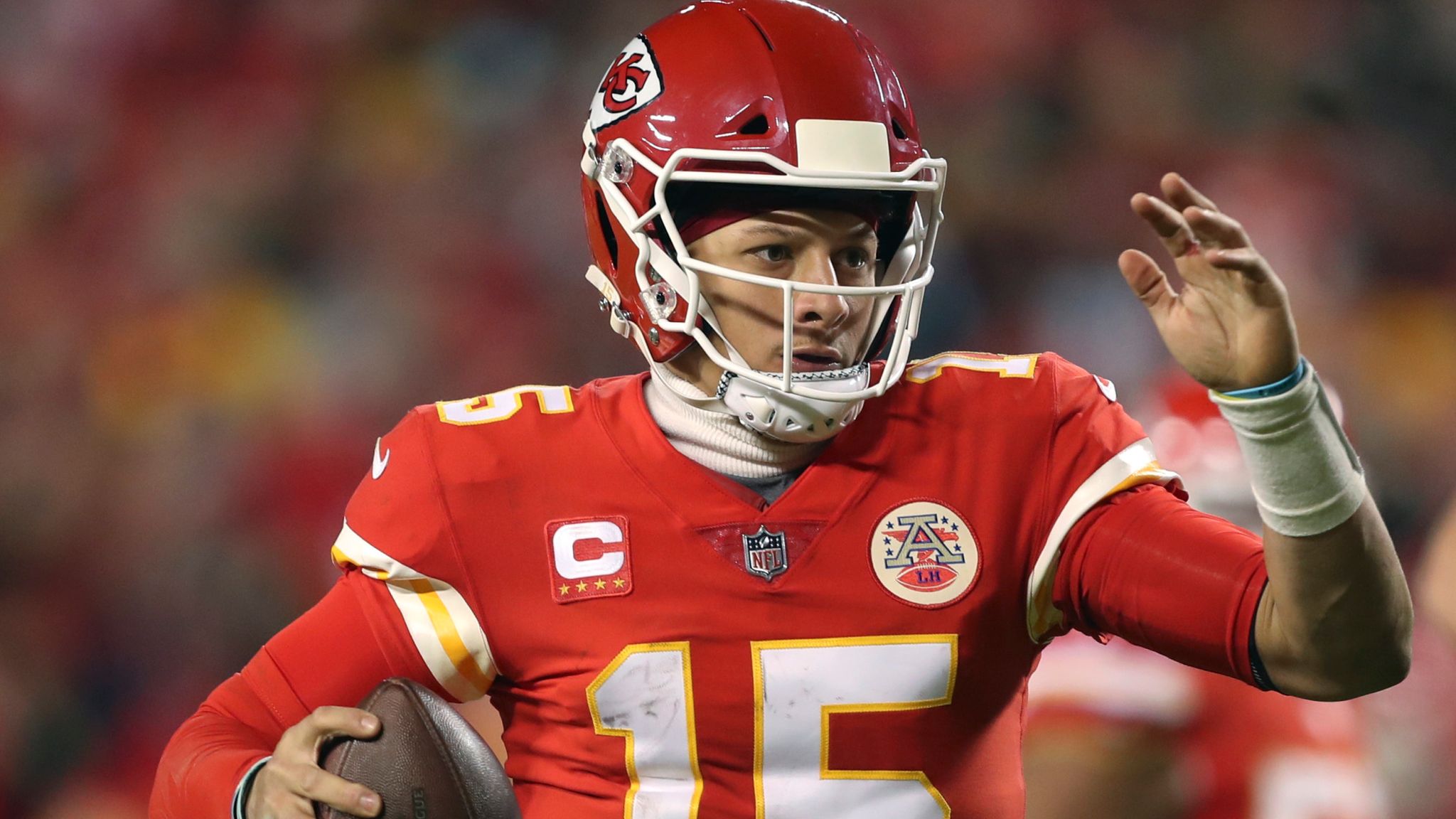 Chiefs' Patrick Mahomes asks Steelers' Ben Roethlisberger for a jersey