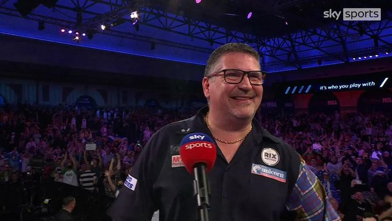 Gary Anderson won over the crowd after an impressive victory  against Luke Humphries
