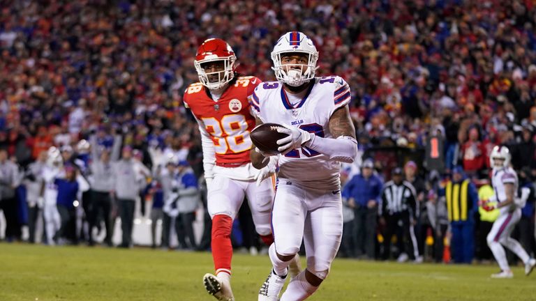 Gabriel Davis sets a new playoff receiving record with his fourth touchdown after Josh Allen finds him yet again for the Buffalo Bills.