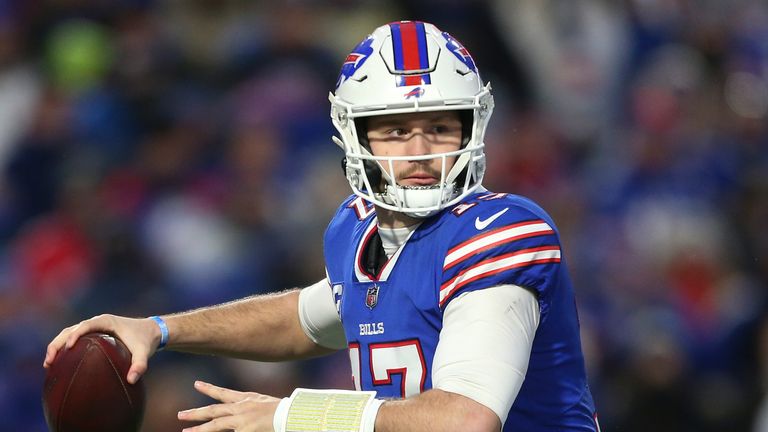 Brian Baldinger joins Inside The Huddle to discuss the 'historic' performance by Buffalo Bills quarterback Josh Allen in their Wild Card win over the New England Patriots