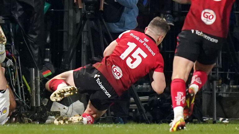 Ulster No 15 Mike Lowry sprinted in for their second try, taking an arcing run at great pace 