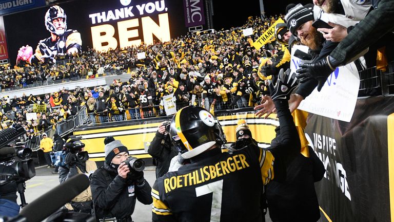 Ben Roethlisberger does a lap of honour saying goodbye to the fans after his last game at Heinz Field.