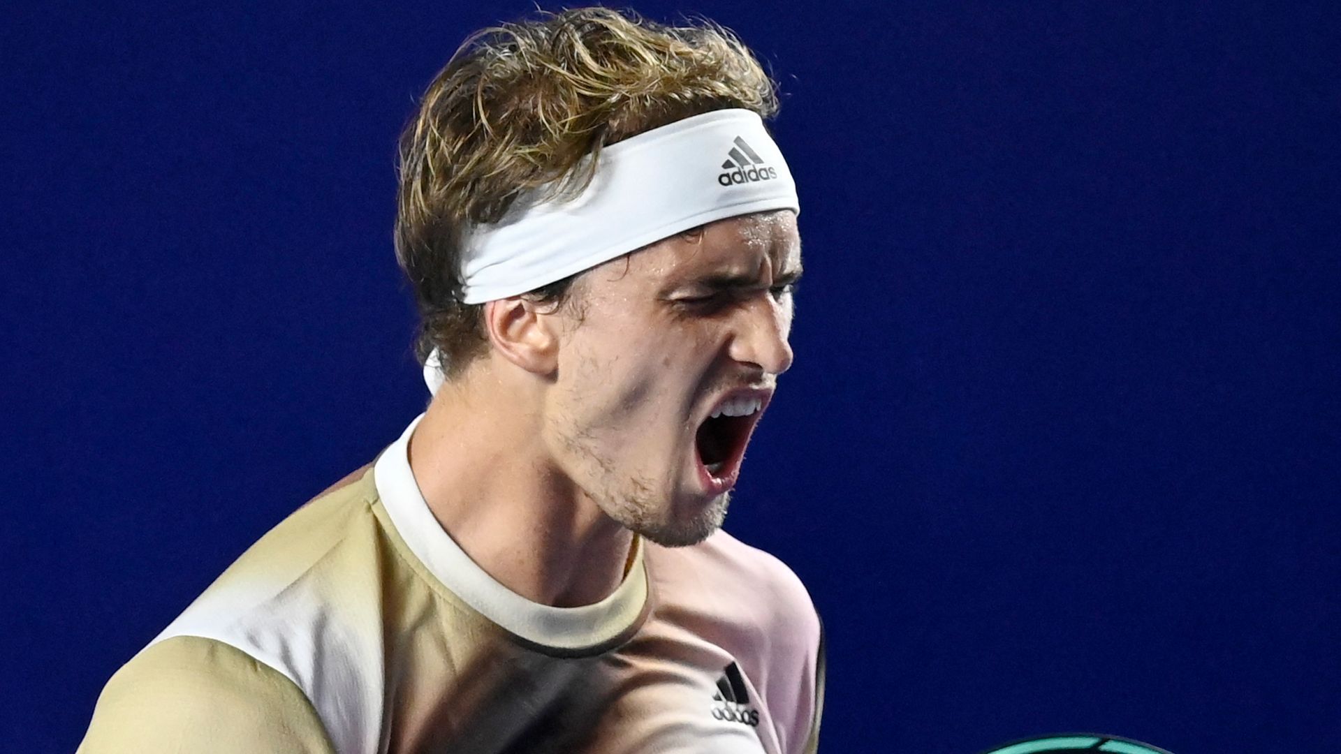 Zverev fined $40k, loses prize money and ranking points after outburst