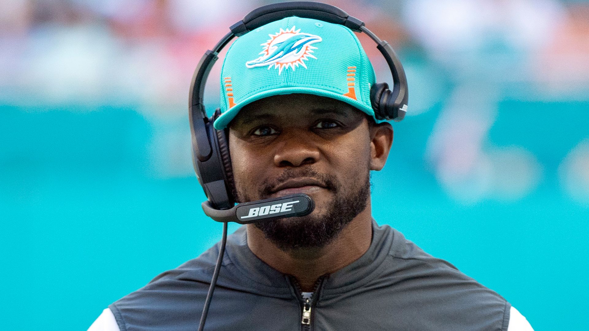 Steelers hire former Dolphins HC Flores as assistant