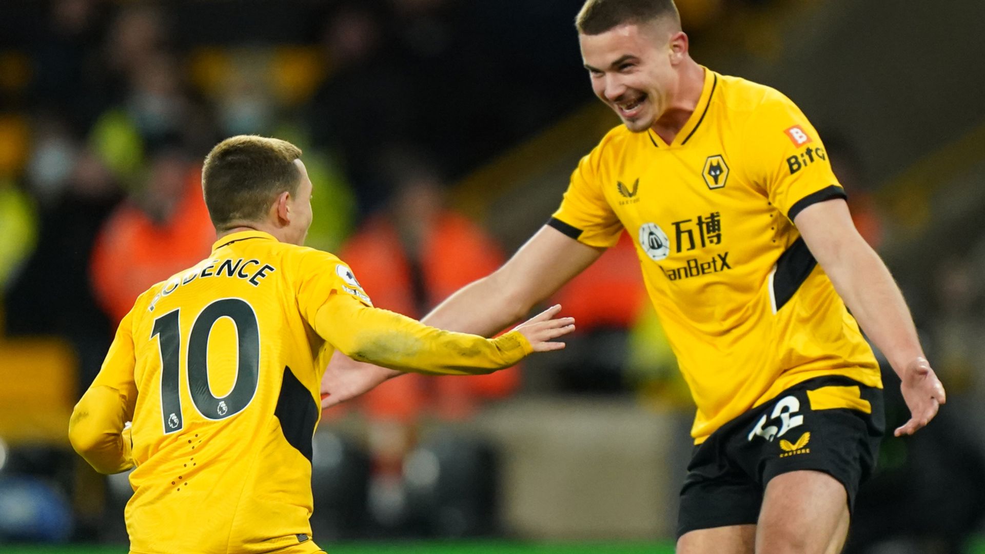 Wolves edge Leicester to boost top-four hopes