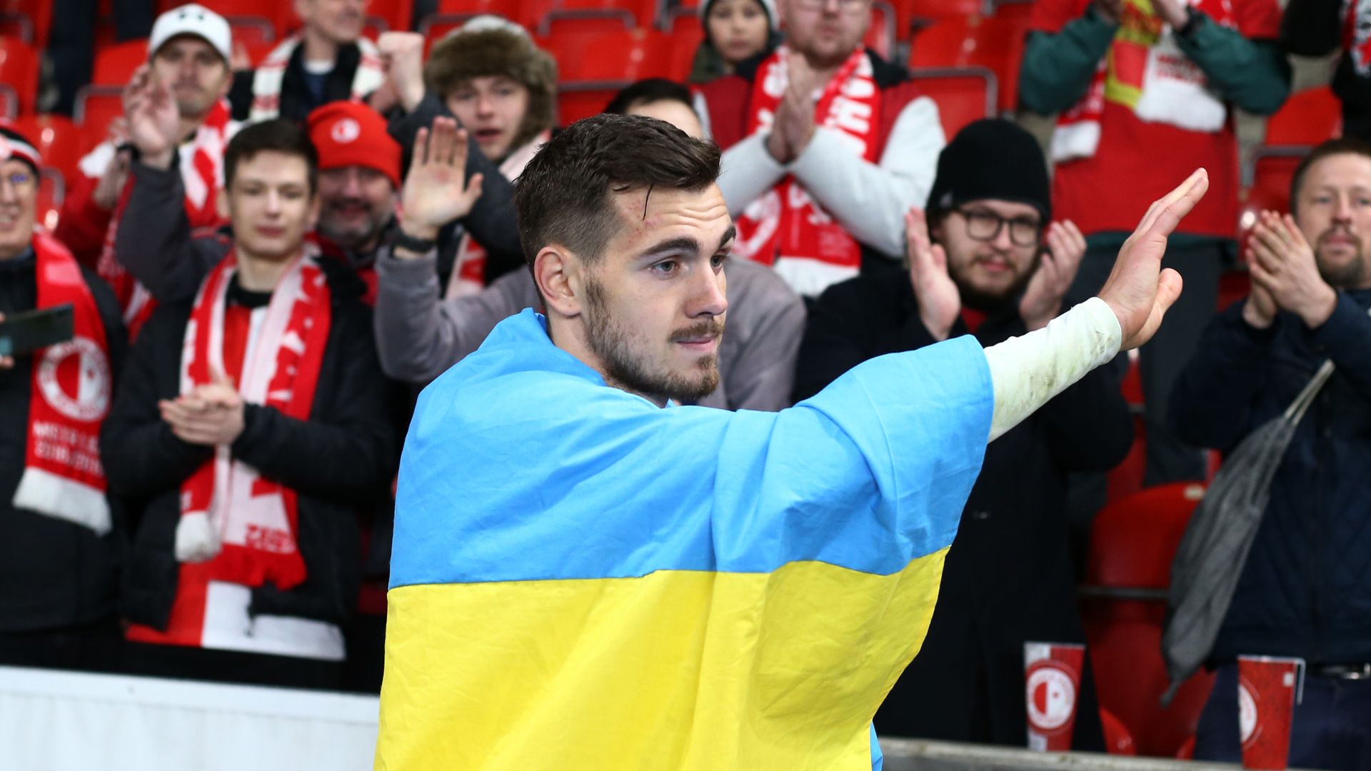 Europa League round-up: Clubs show support for Ukraine