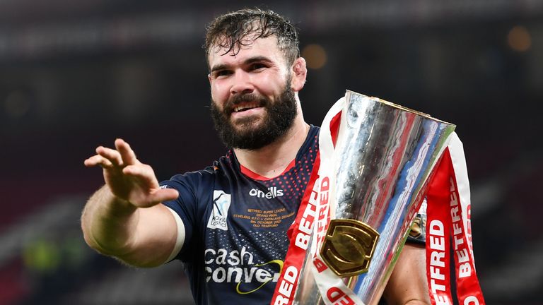 Alex Walmsley helped St Helens to a third-straight Super League title in 2021