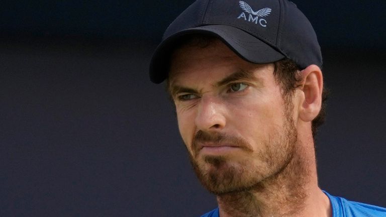 Andy Murray sufrió una derrota en la segunda ronda ante Jannik Sinner en Dubai
