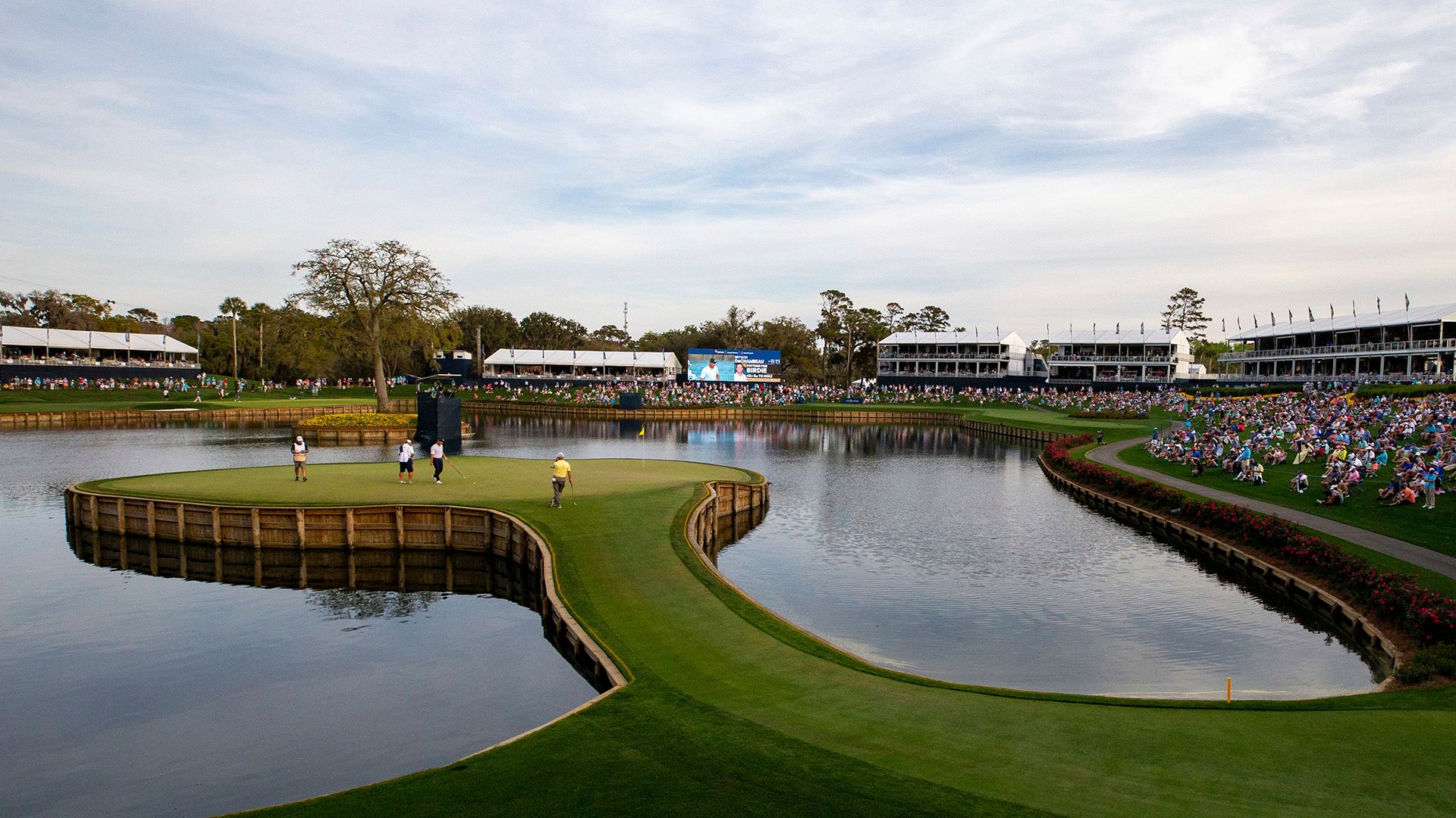 What's it like to play the 17th at Sawgrass?