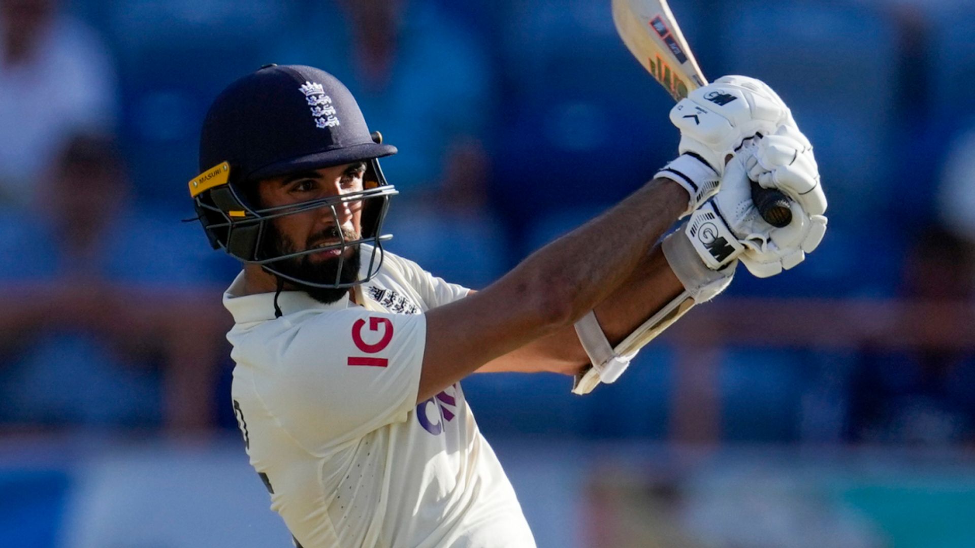 Mahmood: Seeing team-mates ready to field spurred on last-wicket partnership