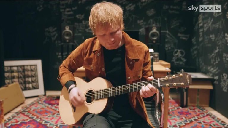 Ed Sheeran sings 'Thinking out loud' in tribute to Shane Warne for his memorial service in Melbourne.