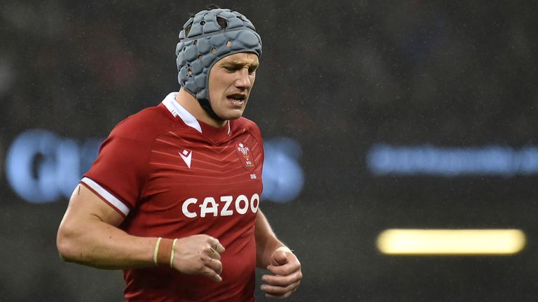 Jonathan Davies knocked on Wales' best chance to score in the match