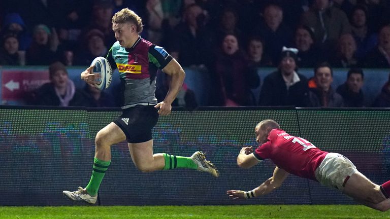 Louis Lynagh races clear to score for Harlequins