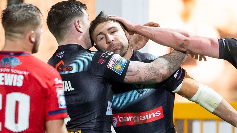 Tommy Makinson celebrates a try in a big win for St Helens over Hull KR