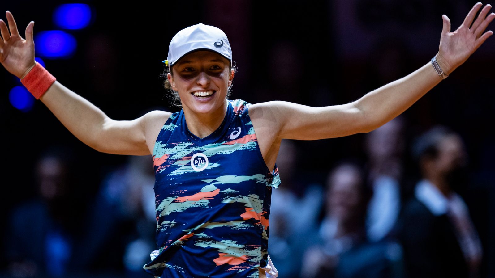 Open de Stuttgart: Iga Swiatek bat Arina Sabalenka pour prolonger sa séquence de victoires à 23 matches |  l’actualité du tennis