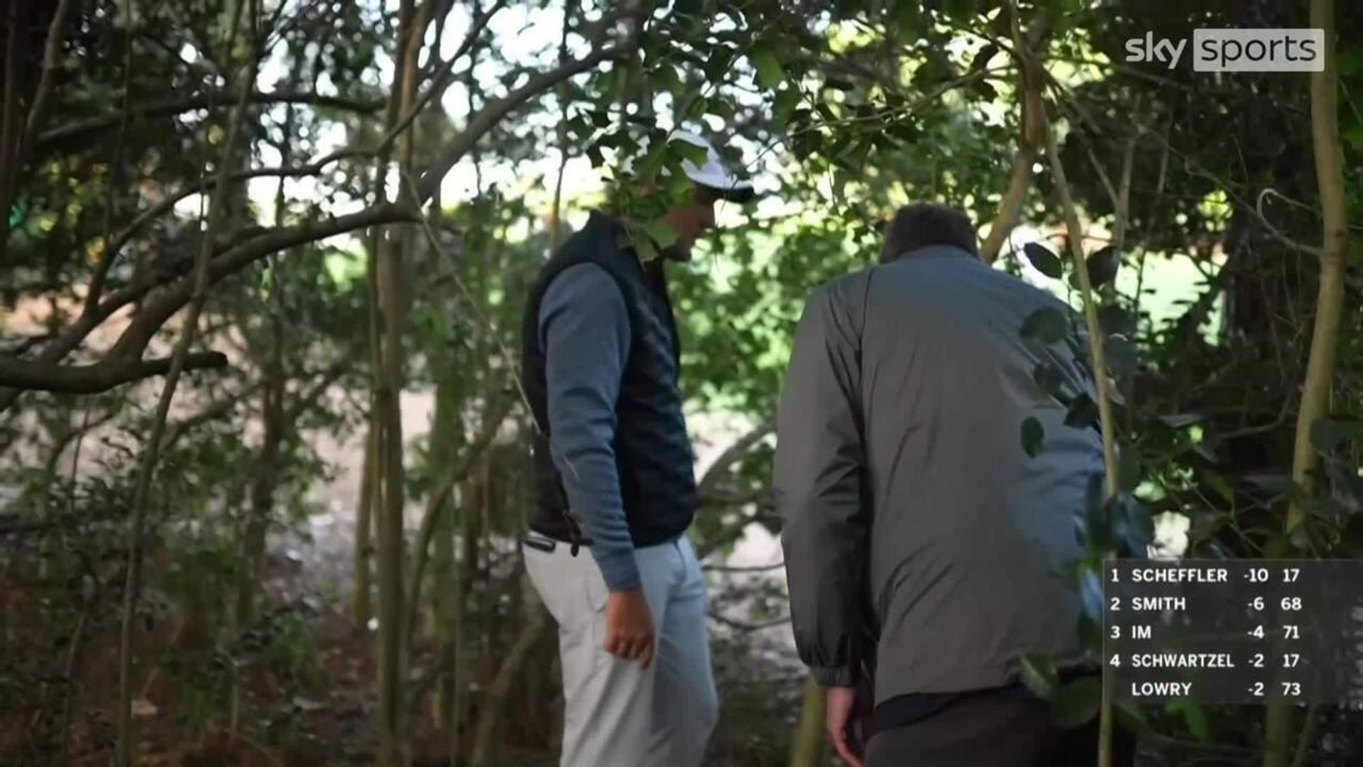 Scheffler's recovery after tee shot shocker!