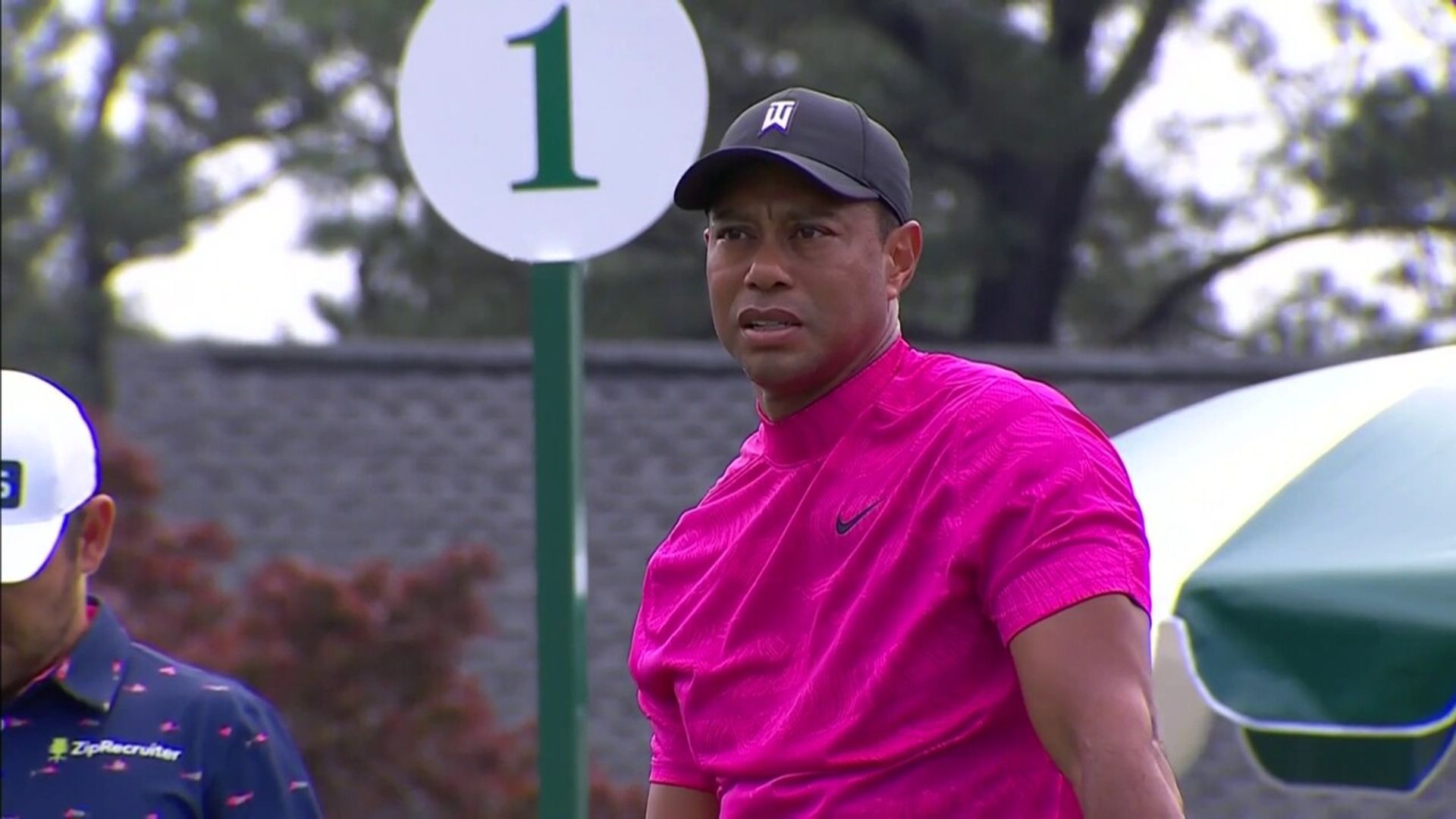 Tiger tees off at 2022 Masters!