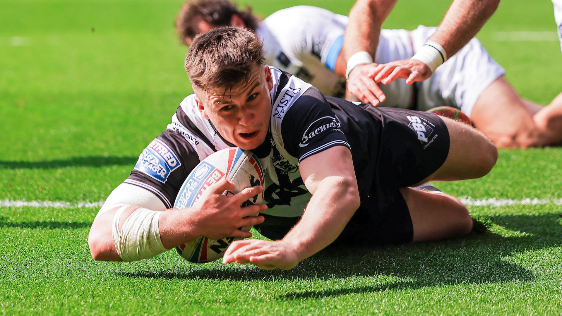 Hull FC score nine tries in Toulouse battering