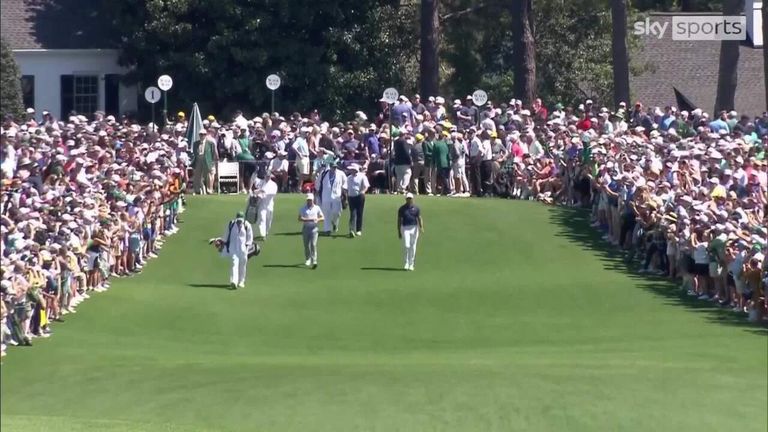 It was all eyes on Woods in practice at Augusta National