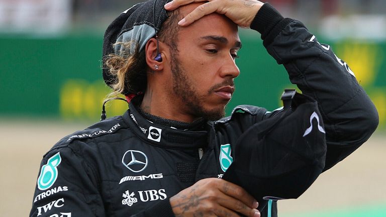 Mercedes team boss Toto Wolff is backing driver Lewis Hamilton after the Englishman struggled to catch up at the start of the F1 season. 