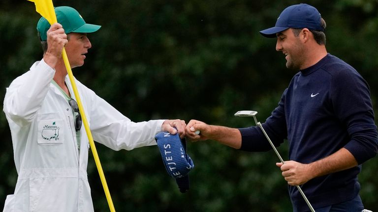 Highlights from an action-packed second day of the 2022 Masters at Augusta which ended with Scottie Scheffler leading by five shots