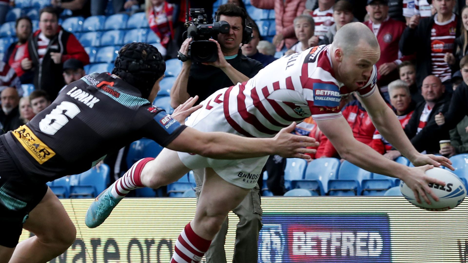Challenge Cup semis: Wigan edge St Helens, Huddersfield ease past Hull KR