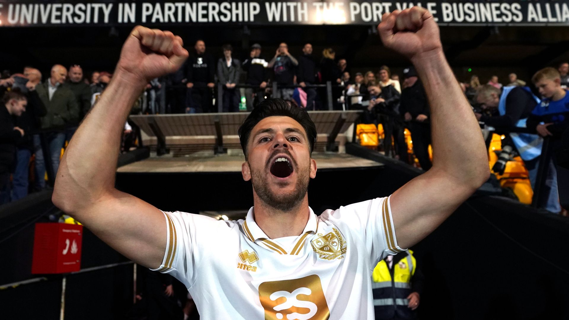 Port Vale reach Wembley after shootout win over Swindon