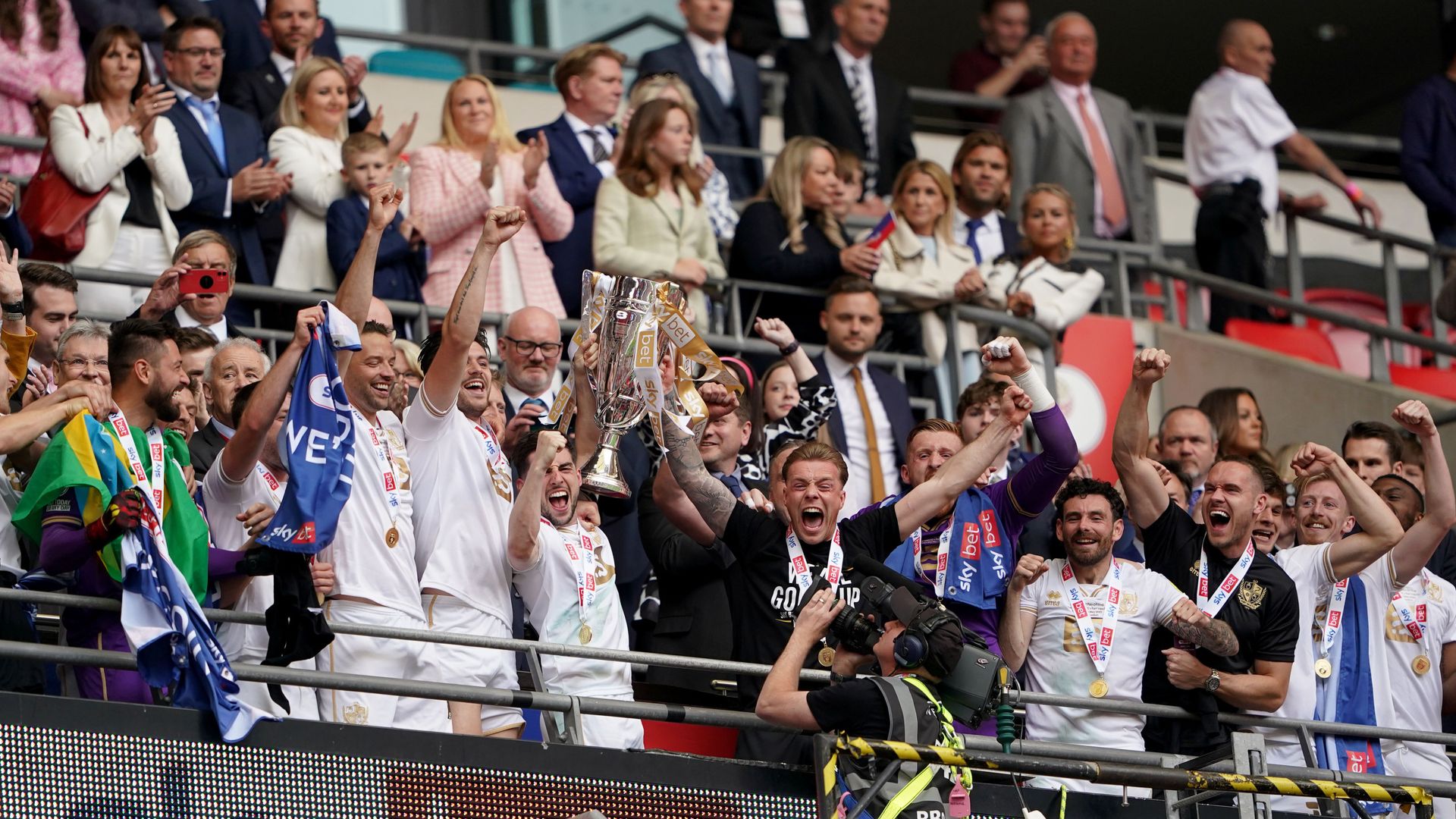 Port Vale seal promotion to League One