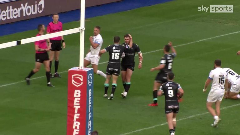 Highlights of the Betfred Super League match between the Huddersfield Giants and Toulouse Olympique