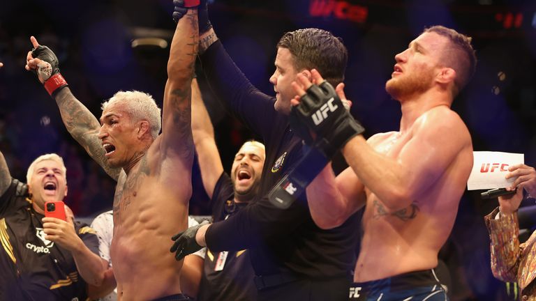 Charles Oliveira denied Justin Gaethje from claiming his vacated UFC lightweight championship