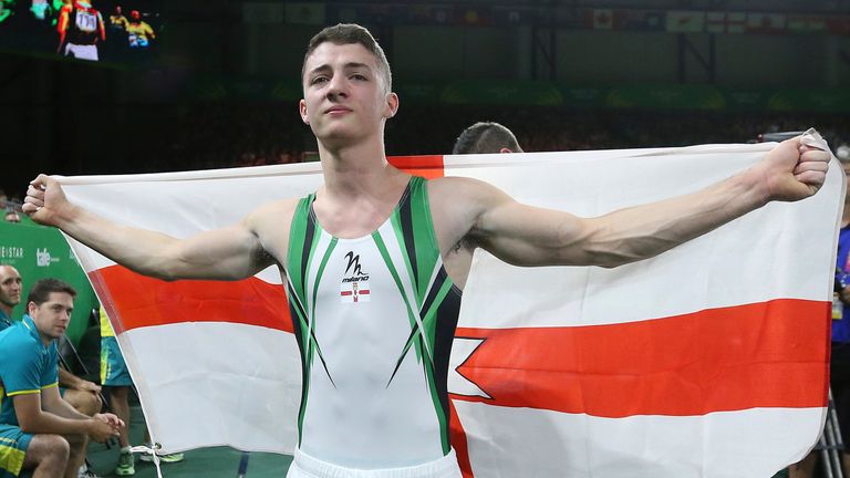 Rhys McClenaghan a remporté sa médaille d'or aux Jeux du Commonwealth de 2018 en tant que gymnaste d'Irlande du Nord