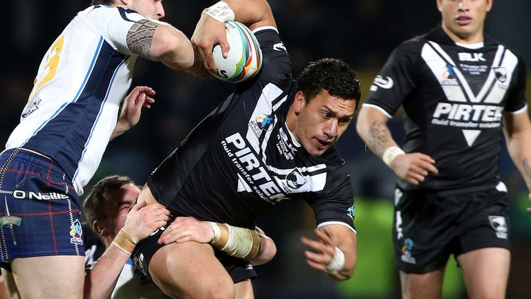 Elijah Taylor in action for New Zealand at the 2013 Rugby League World Cup