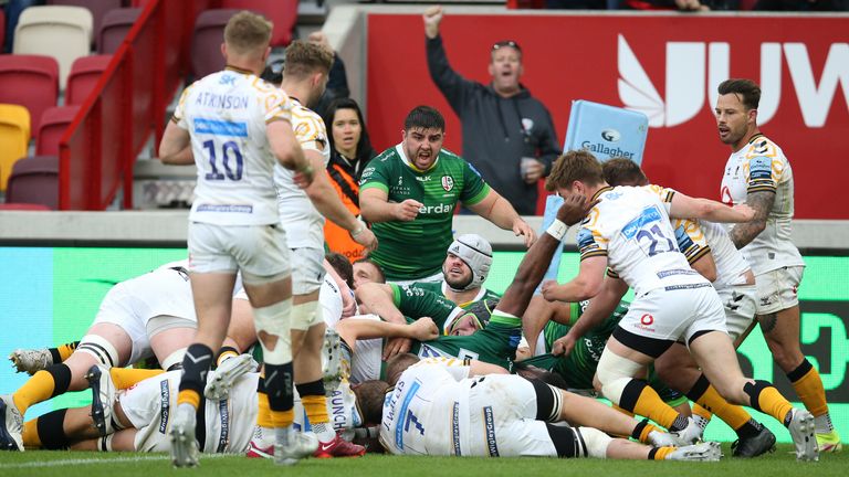 London Irish were awarded a late penalty try against Wasps to level the scores at 42-42