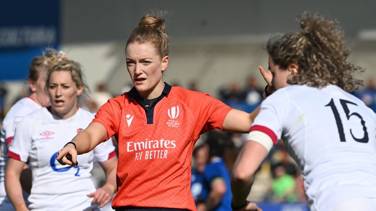 Davidson refereed England's clash with Italy in the 2022 Women's Six Nations