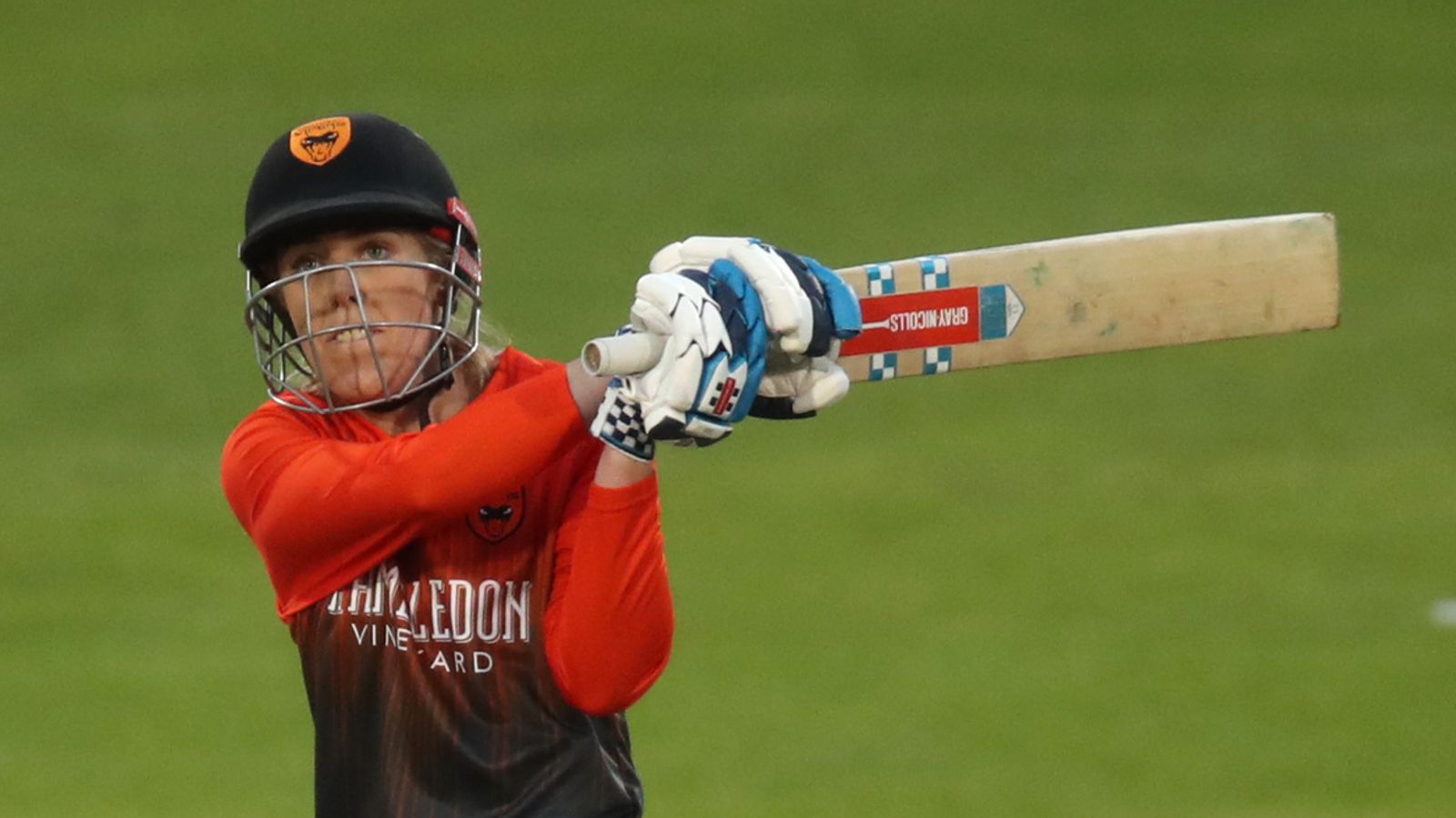 Charlotte Edwards Cup: Southern Vipers extend perfect record and end Northern Diamonds’ hopes