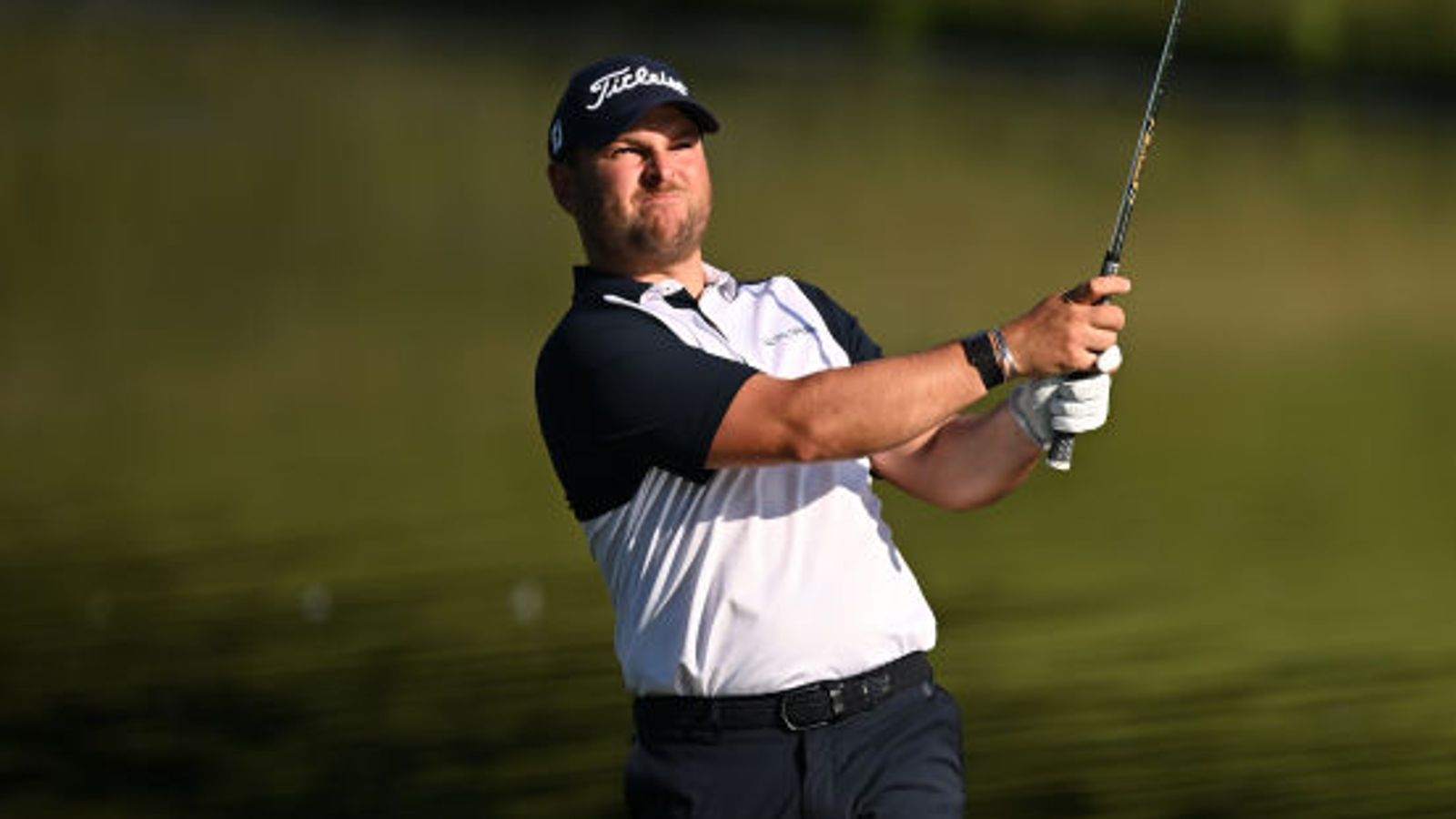 England’s Jordan Smith leads Portugal Masters by one shot after bogey-free 62
