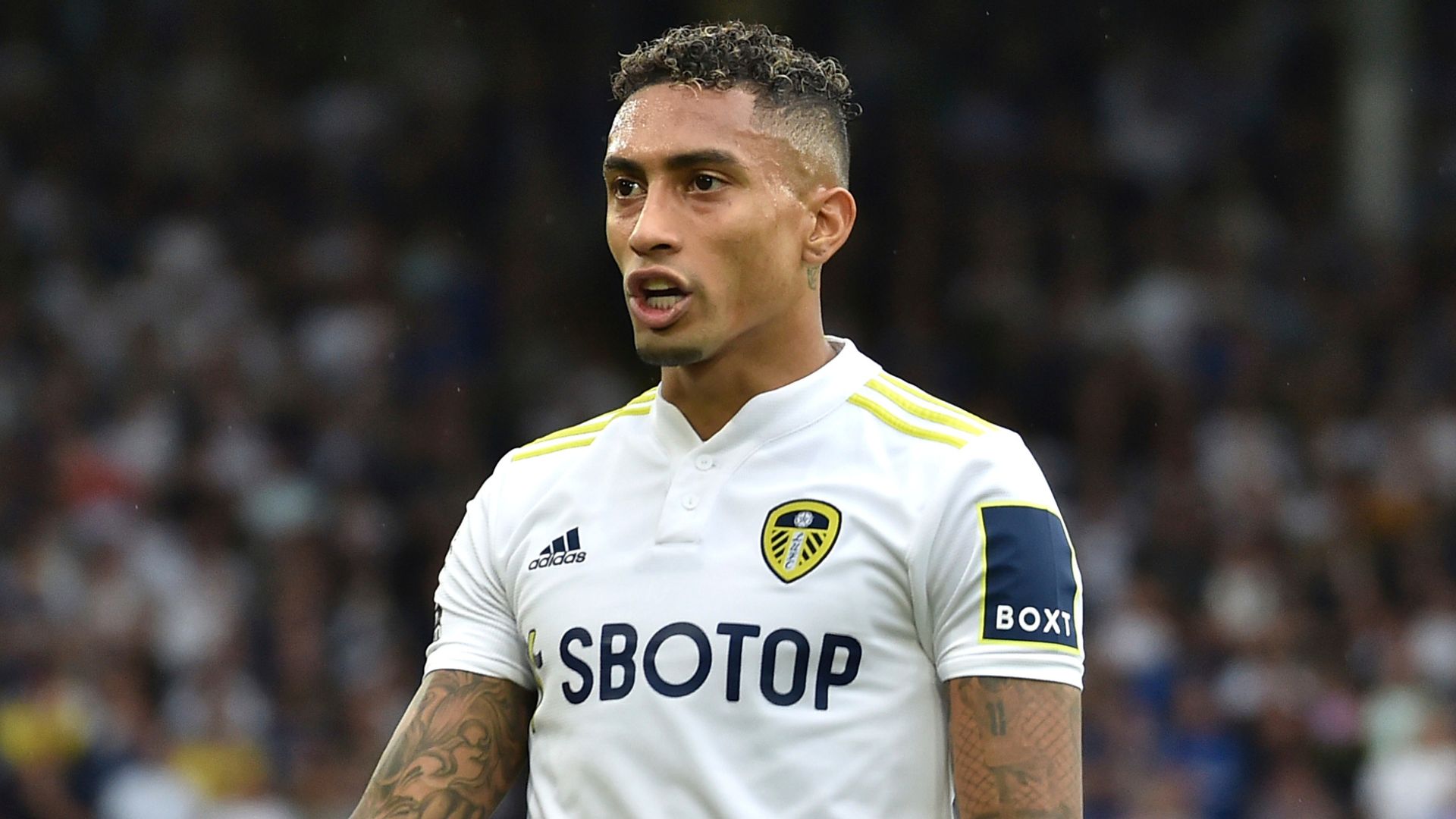 Chelsea in talks with Leeds over deal for Raphinha