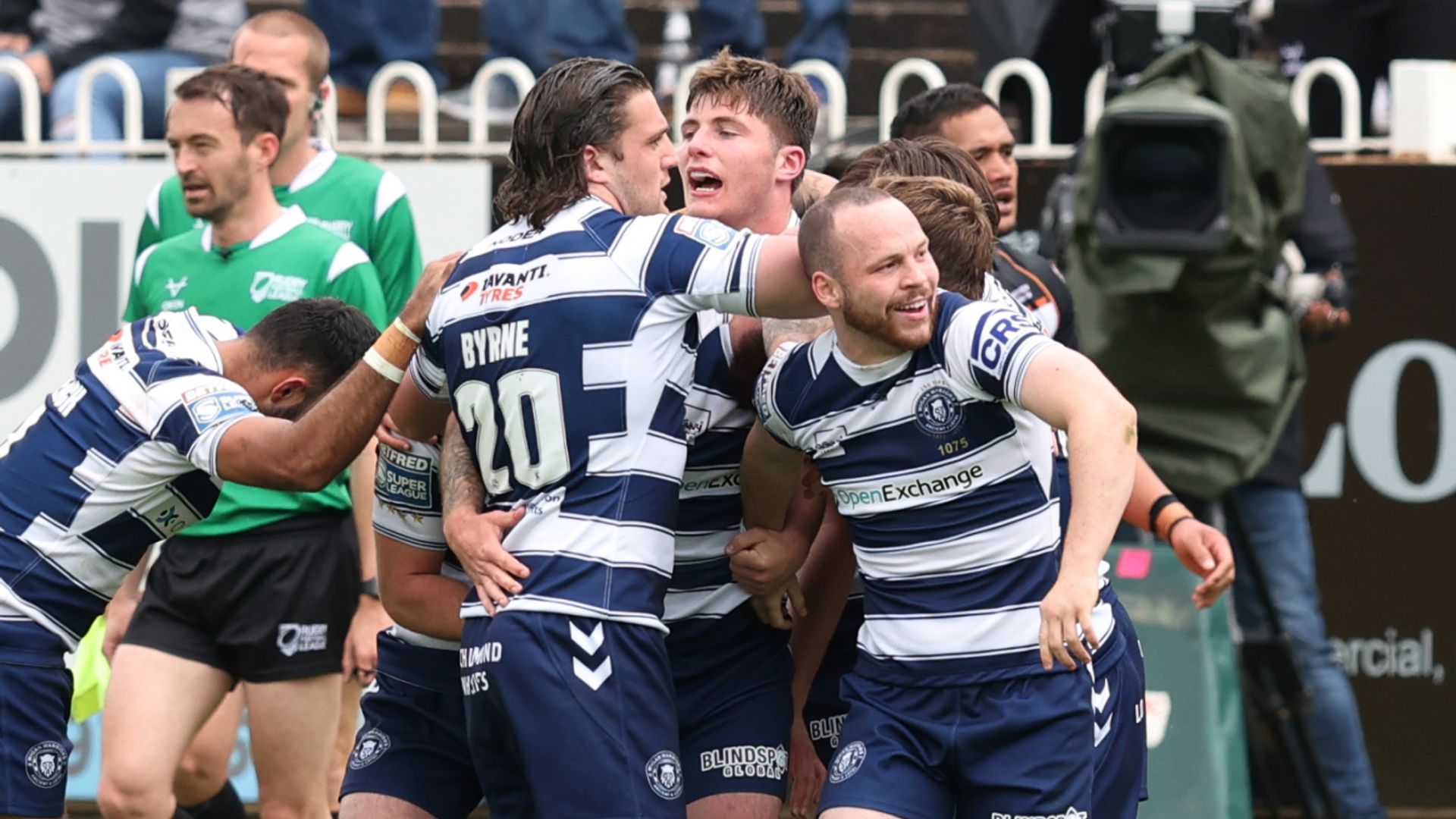 Marshall reaches century as Wigan fight back to beat Cas