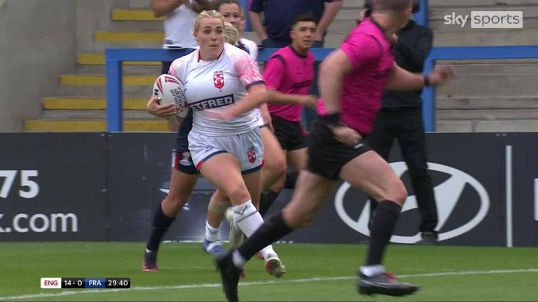 Amy Hardcastle stretched England Women's lead even further against France with a well-worked try