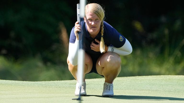 Lindblad said her 'putting was great today'