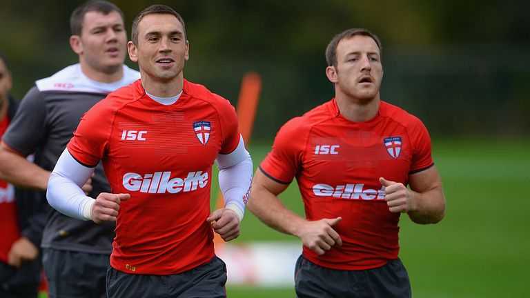 Kevin Sinfield believes there is no one better to break his Super League appearance record than James Roby.