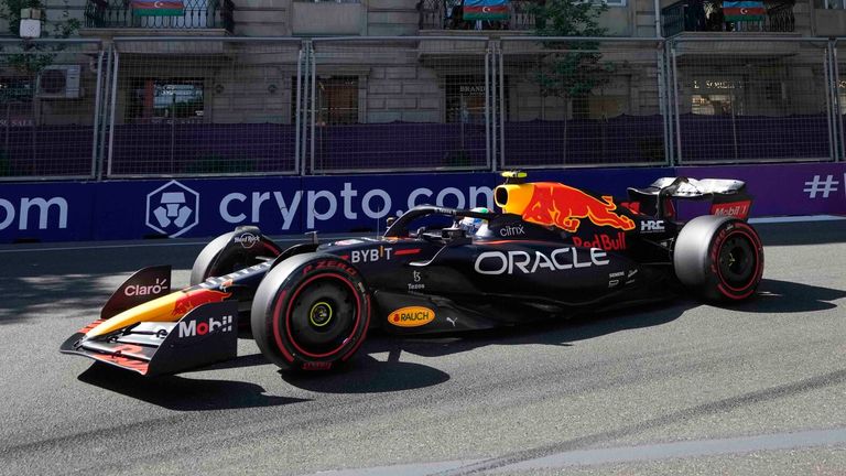 GP Azerbaijan: Sergio Perez mengungguli Charles Leclerc dari Ferrari dan rekan setimnya di Red Bull Max Verstappen dalam Latihan Tiga di Baku