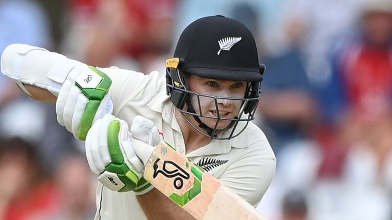 Tom Latham scored 26 at the top of the order as New Zealand closed day one of the second Test on 318-4