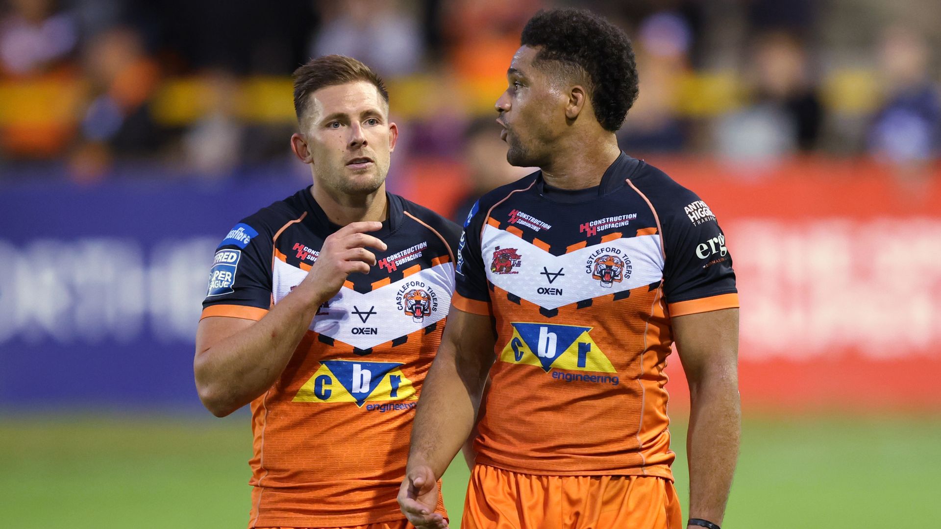 Castleford bring Huddersfield's winning run to an end