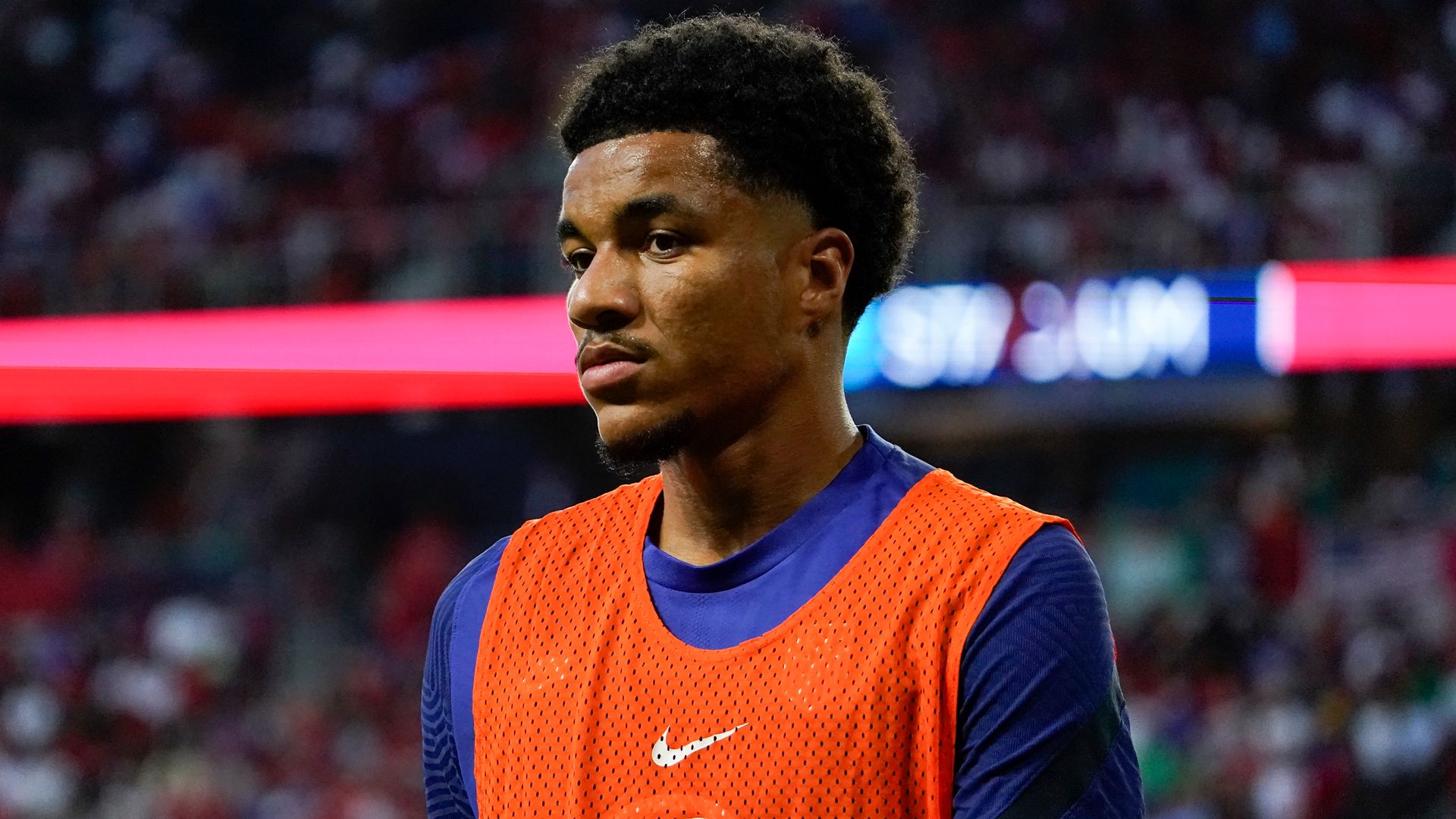 Rangers complete loan deal for Bayern Munich's Tillman