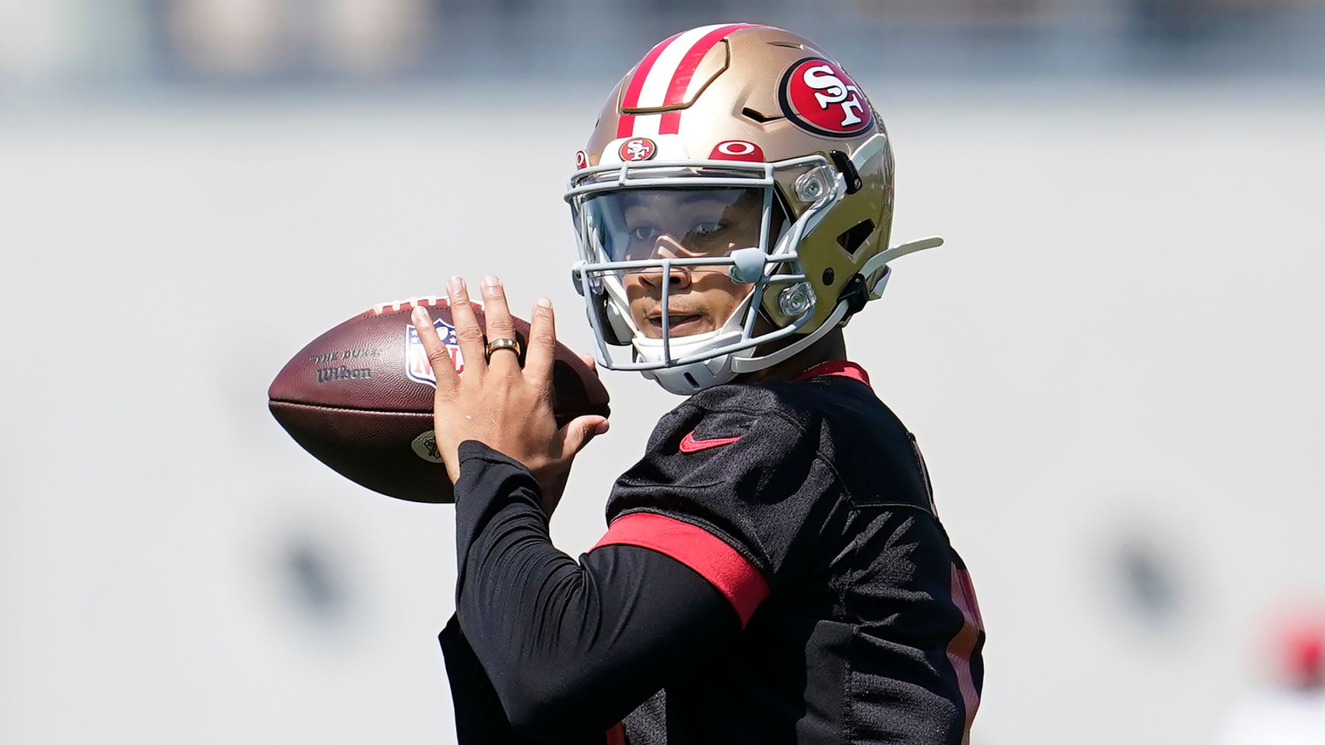 Trey Lance official QB1 for 49ers; Deebo Samuel reports to camp