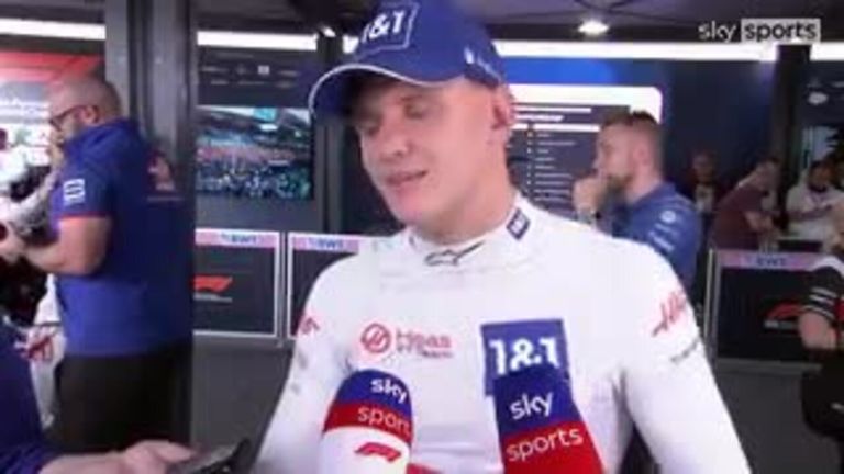 Schumacher, iyi performans göstermeye devam ederken son performanslarında formdaki değişikliği yansıtıyor